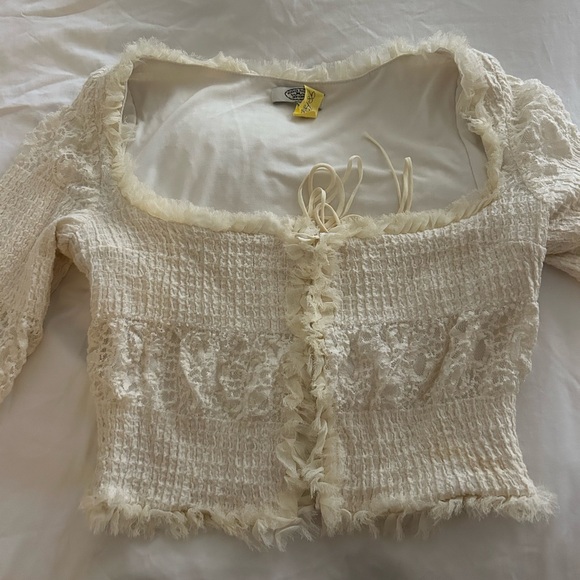 Mirror Palais Cream Textured Blouse - Picture 2 of 6